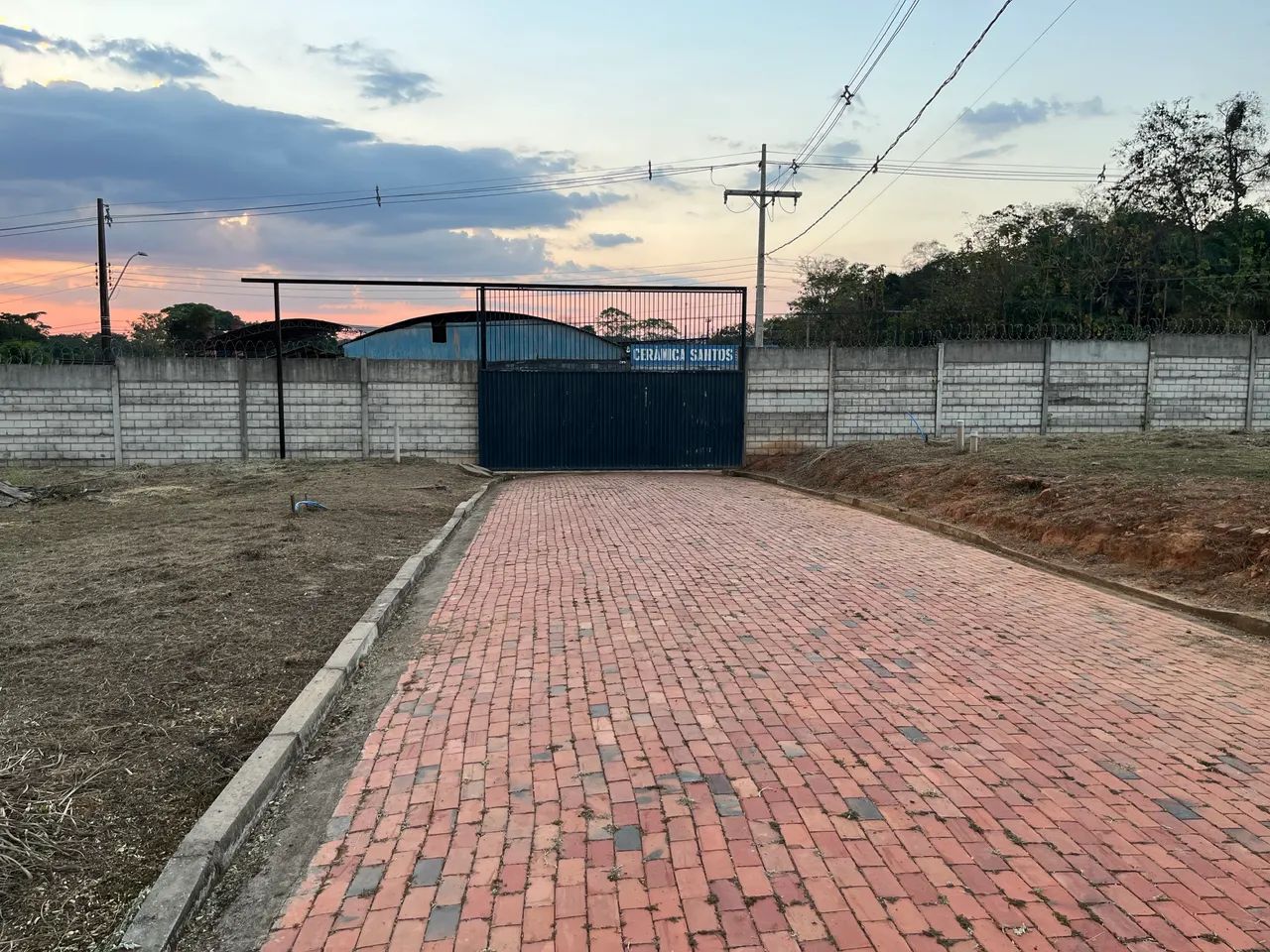 VENDO LOTE EM CONDOMÍNIO FECHADO - CONJUNTO UNIVERSITÁRIO - Foto 4
