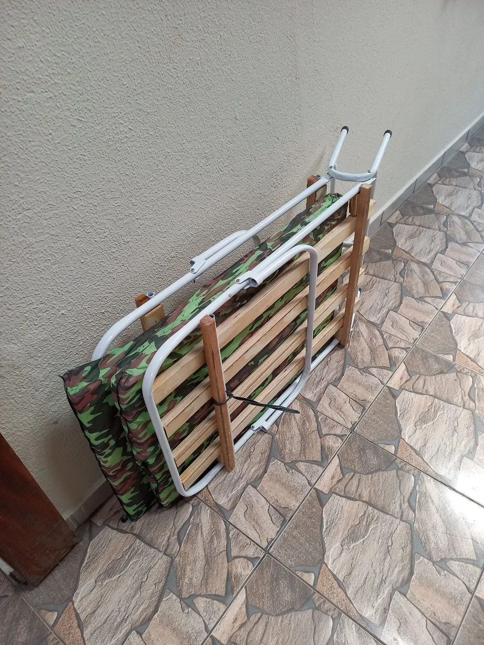 VENDE-SE CAMA NOVA PARA CAMPING  - Foto 3