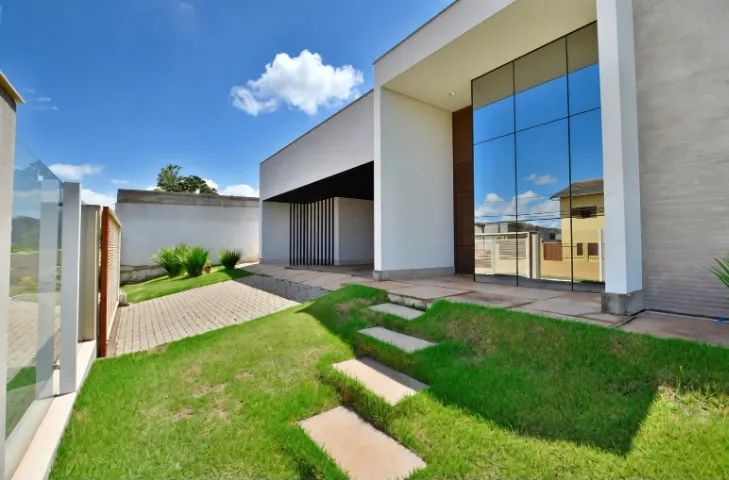 Excelente casa térrea com 3 quartos e 800m² - Lago Norte