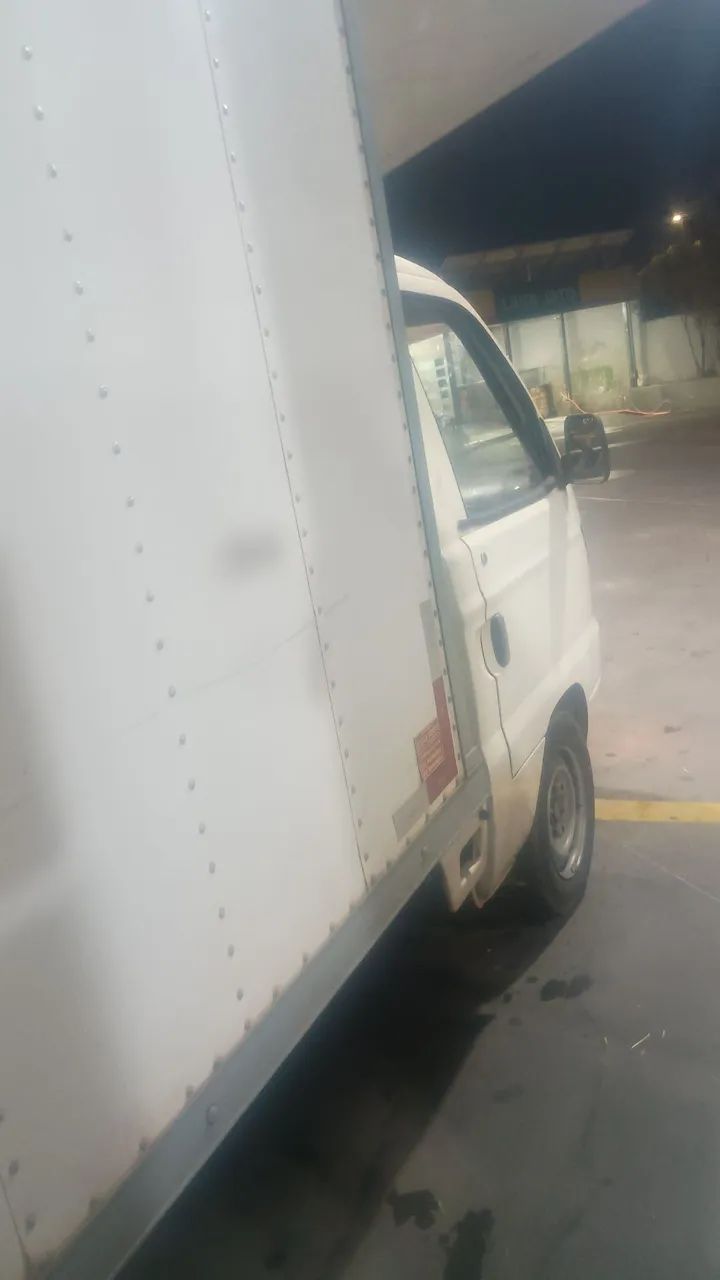 Faço frete mudanças 