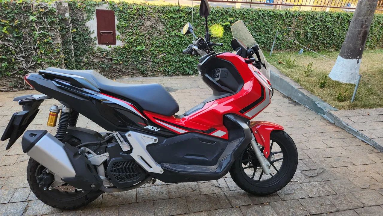 Vende- se ADV 150 cc