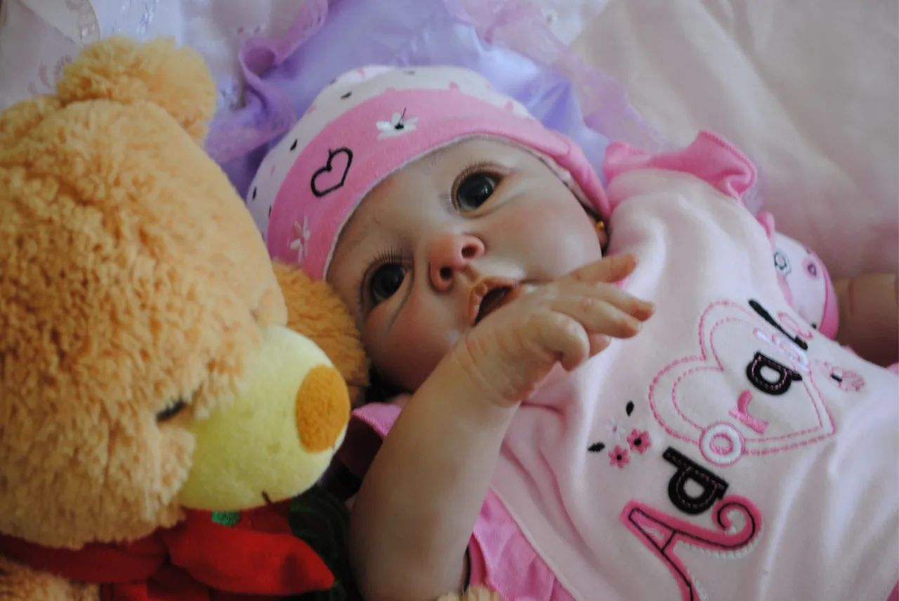 Boneca tipo bebe reborn  - Foto 5
