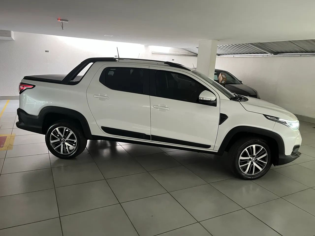 Fiat Strada Volcano 1.3 Flex 8V CD 2022 - Foto 5