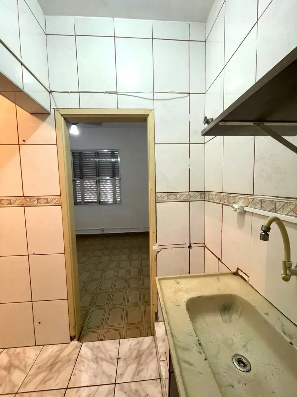 Kitnet na quadra da praia, oportunidade - Foto 3