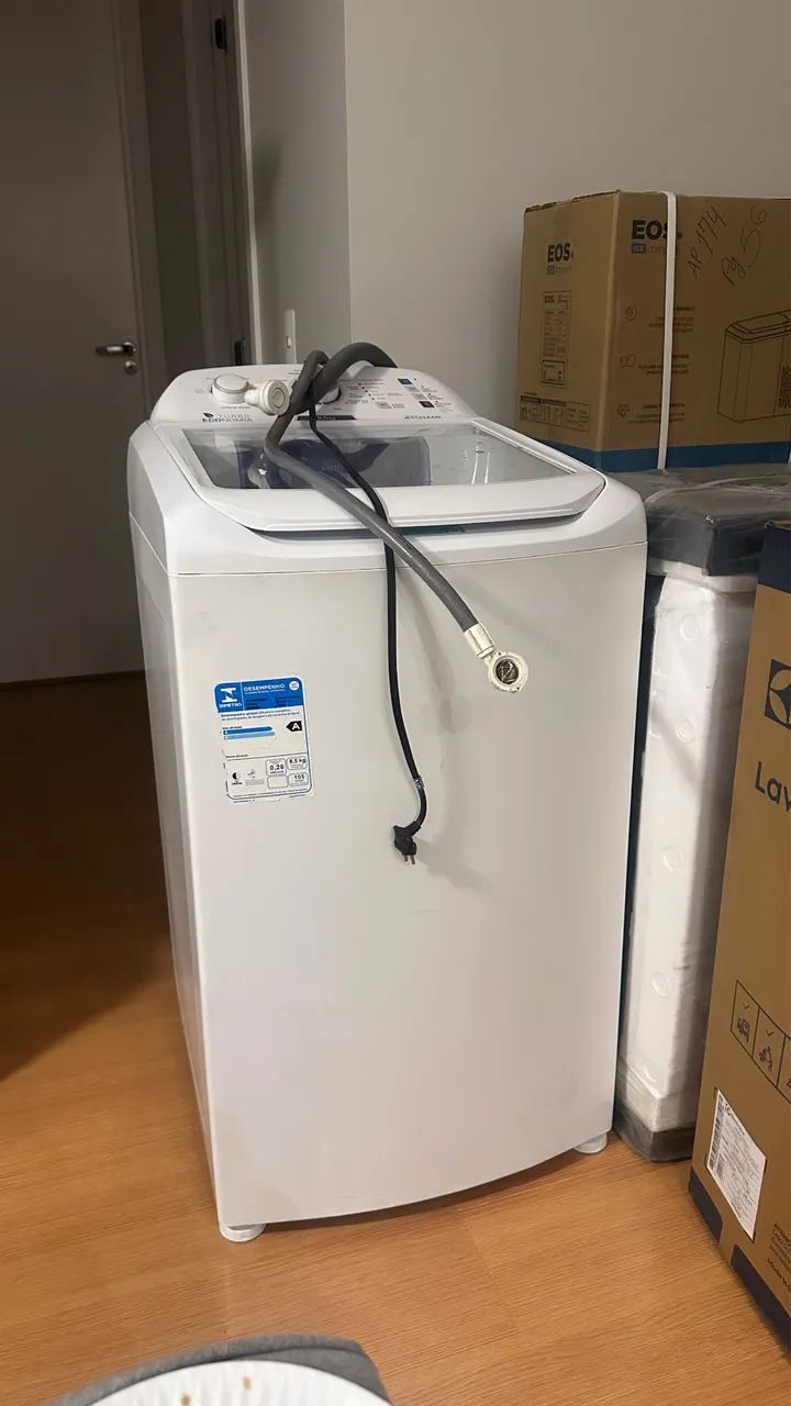 MUITO BOM ESTADO - Máquina de lavar Electrolux 8,5kg jet clean turbo economia  - Foto 3