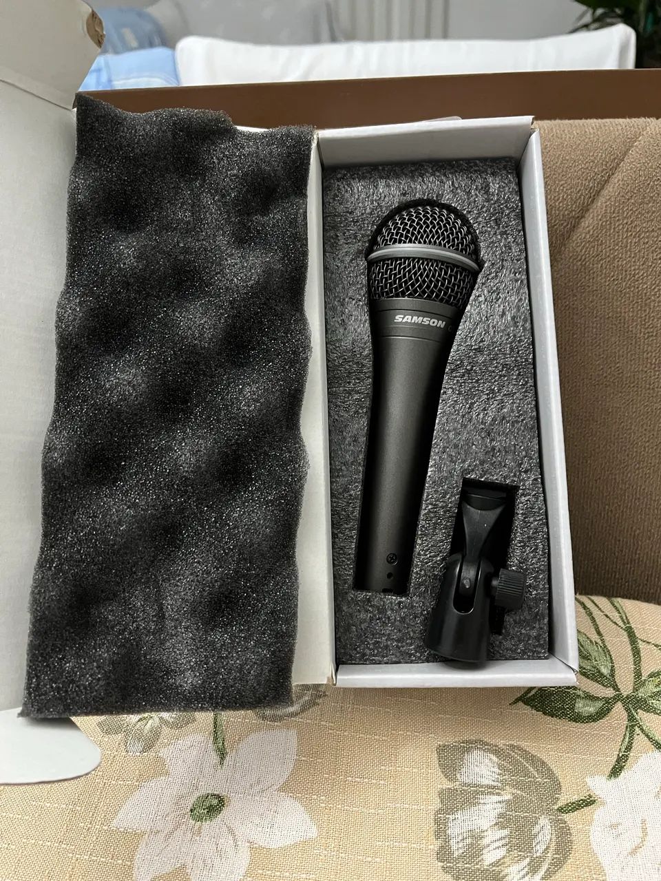 Microfone de canto vocal dinâmico profissional Samson Q7x - Foto 2