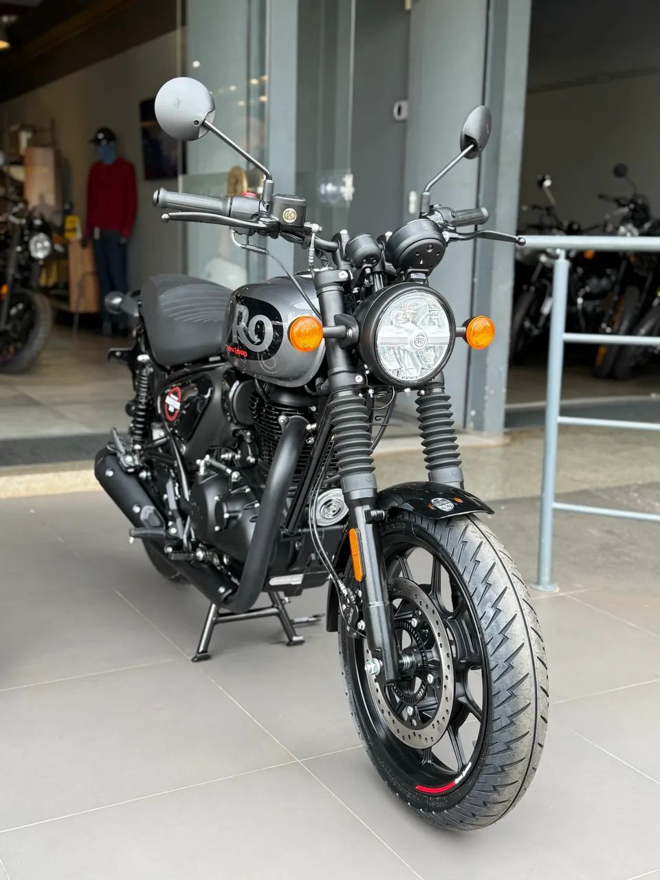 HUNTER DAPPER GREY 350