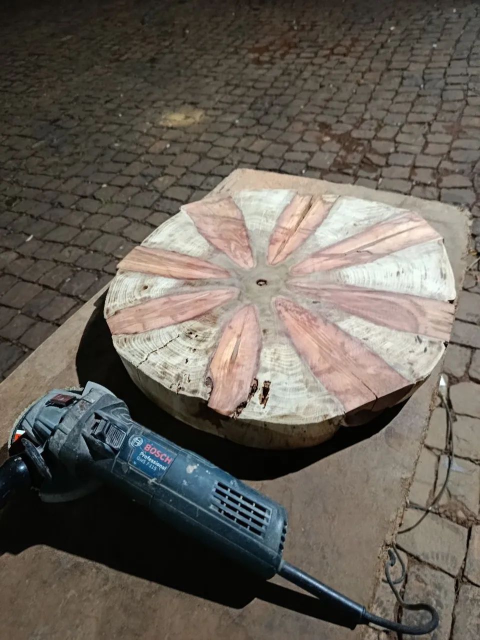 Bolacha de pinheiro lixada  - Foto 2