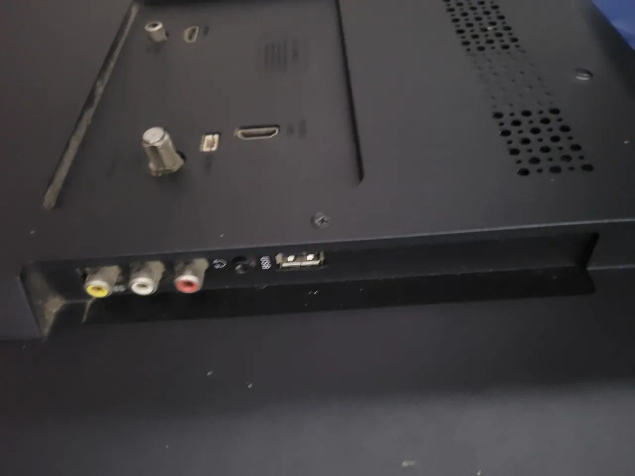 Tv 32 pol Philips 100% funcional Não é smart - Foto 4