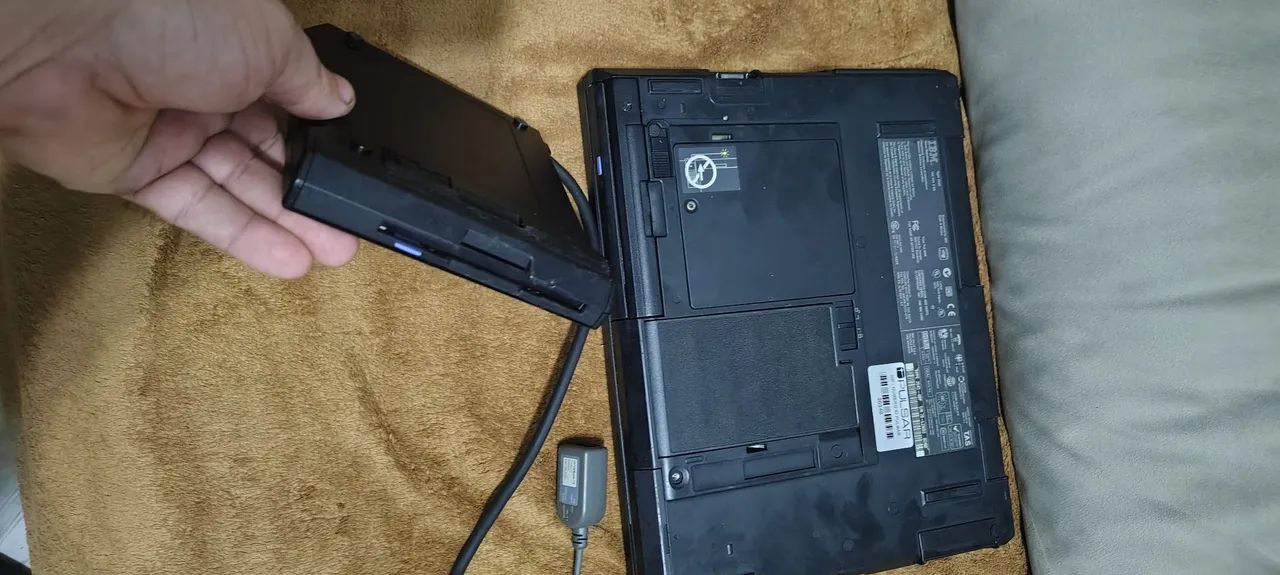 note book antigo IBM ThinkPad  modelo 600e - Foto 2