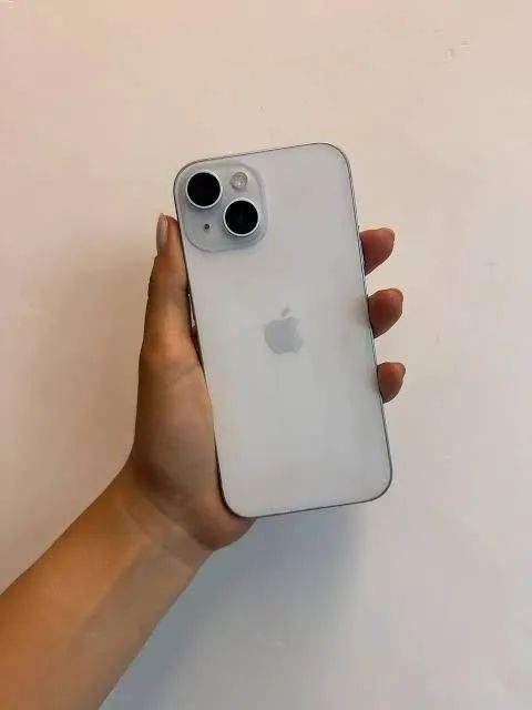 iPhone 15 256GB Branco