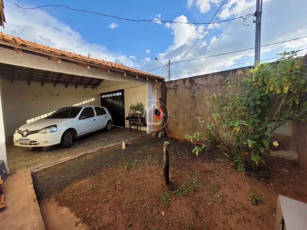 CASA COM 3 QUARTOS SENDO 1 SUÍTE - Foto 4