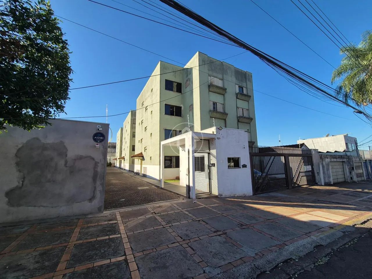 APARTAMENTO 3 DORMITORIOS NA REGIÃO CENTRAL - Foto 2