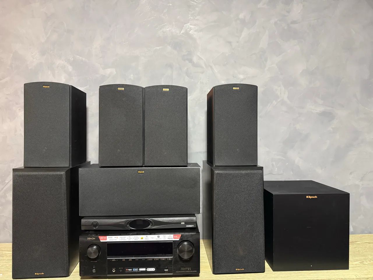 Denom 3700 H - Com caixas Klipsch  completo 