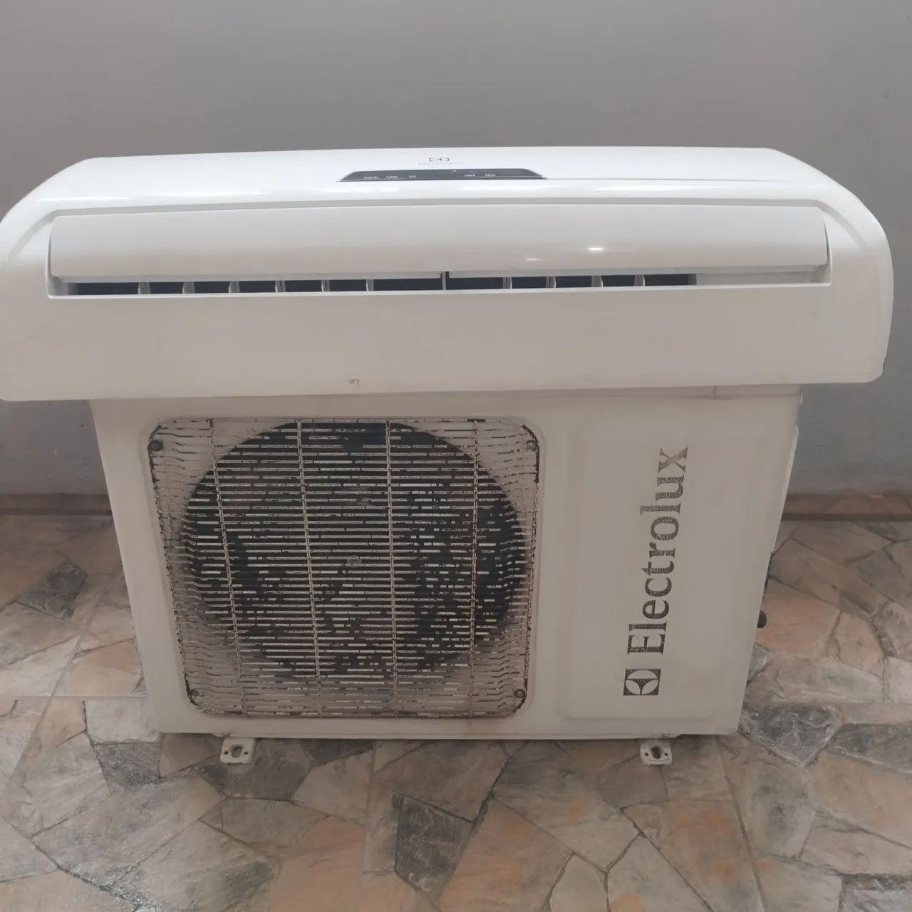 Split Electrolux Ecoturbo 12.000 BTUs. - Foto 2