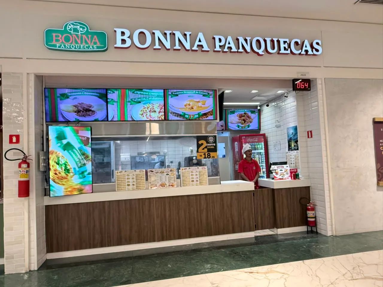 Contrata cozinheira 