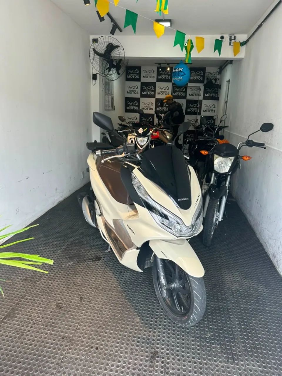 Pcx Dlx 150cc 2019 com 45 mil km. Super nova! - Foto 3