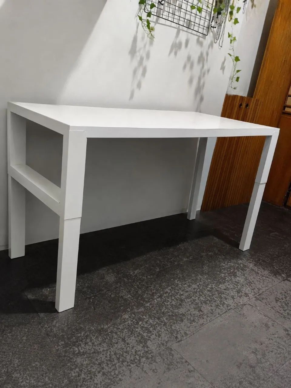 Mesa básica branca grande