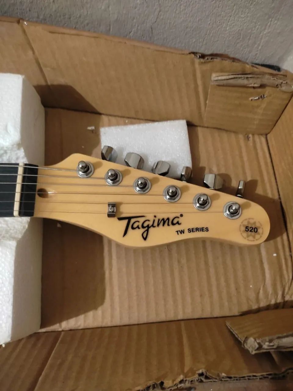 Guitarra T520 TAGIMA NOVA - Foto 3