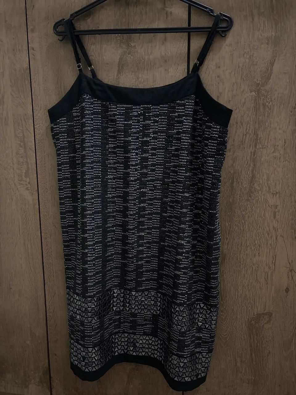 Vestido preto com brilho