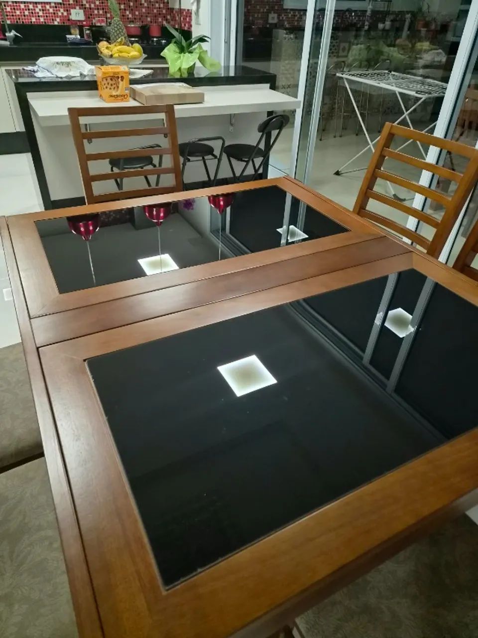 Mesa de Jantar Extensível com 06 cadeiras - Foto 4