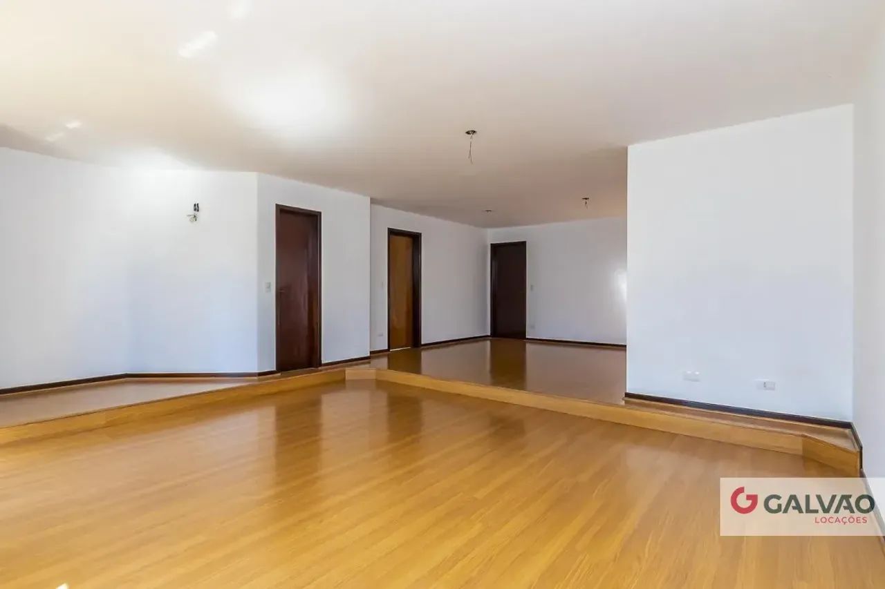 Excelente casa comercial térrea em amplo terreno de aproximadamente 720 m² - Foto 3