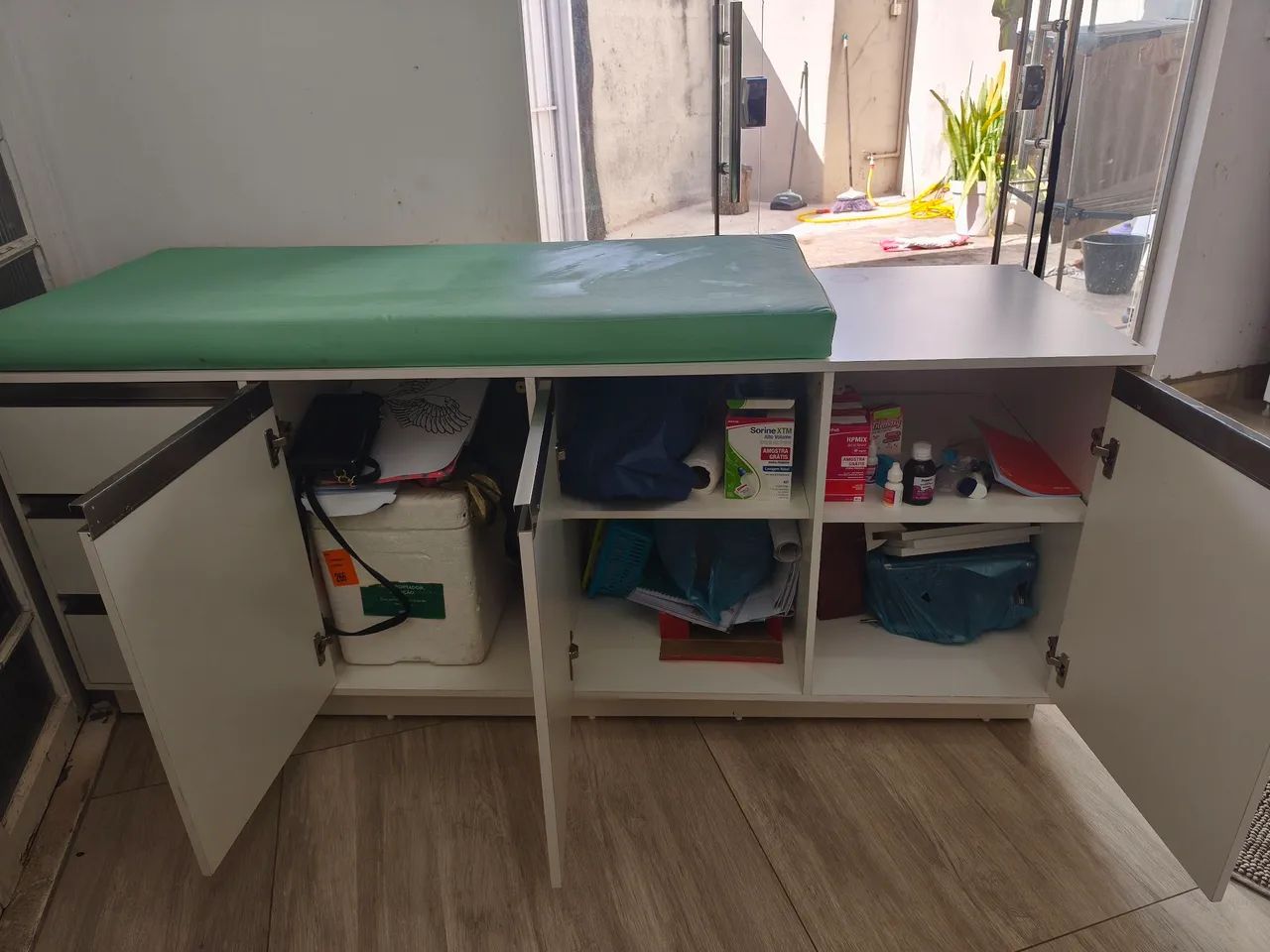 Maca pediátrica tipo balcão 