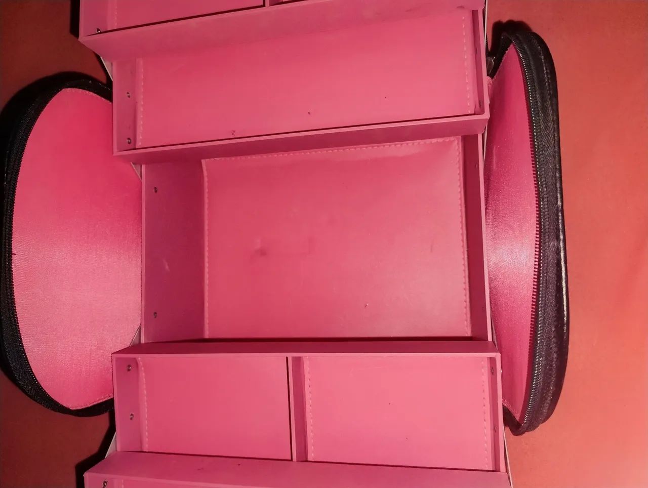 Maleta de maquiagem da avon  - Foto 4