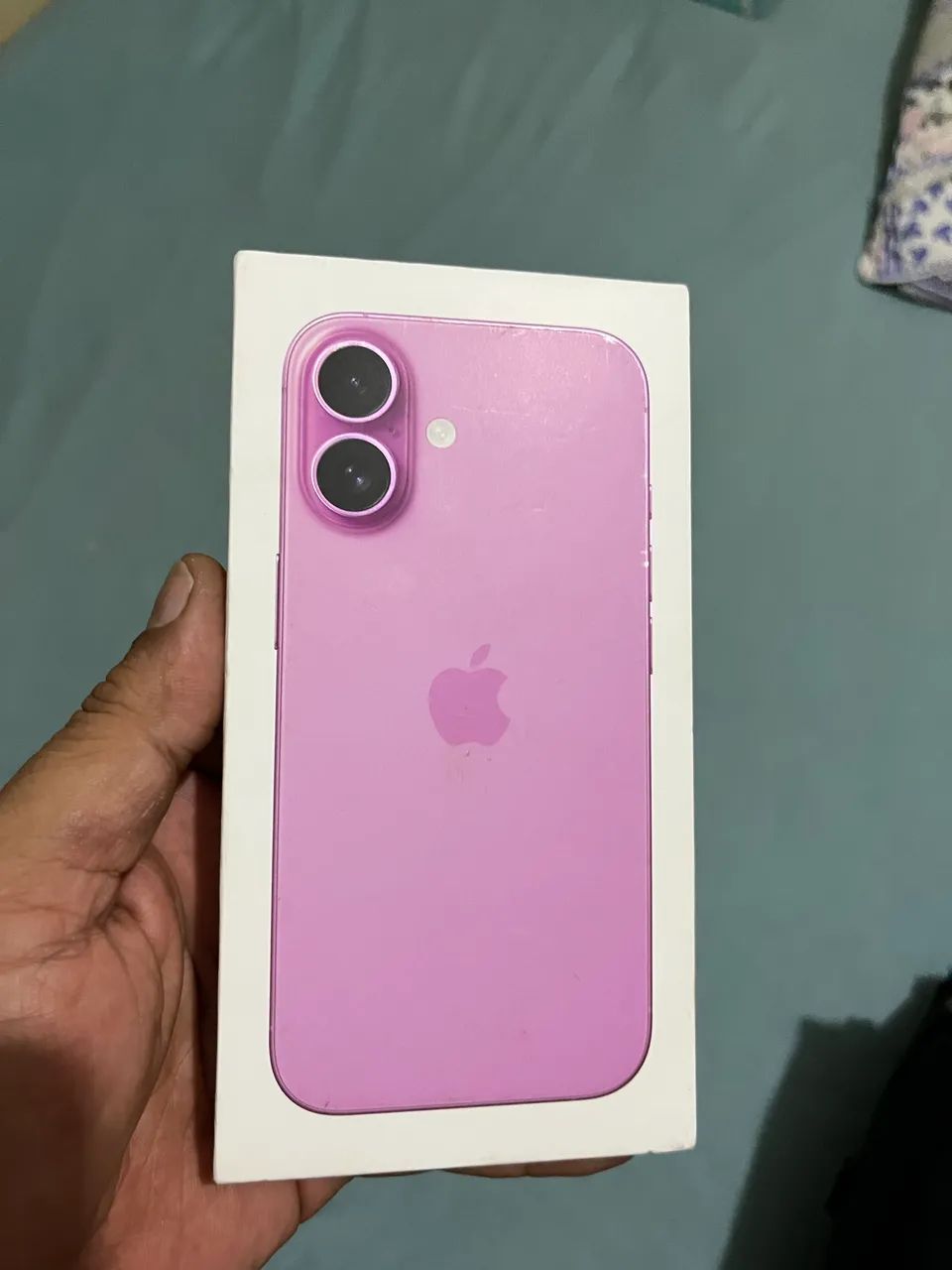 IPHONE 16 128GB COR PINK, na caixa.