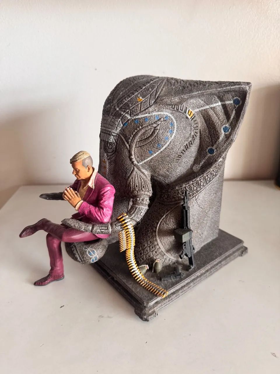 Action Figure Pagan Min Far Cry 4 - Foto 4