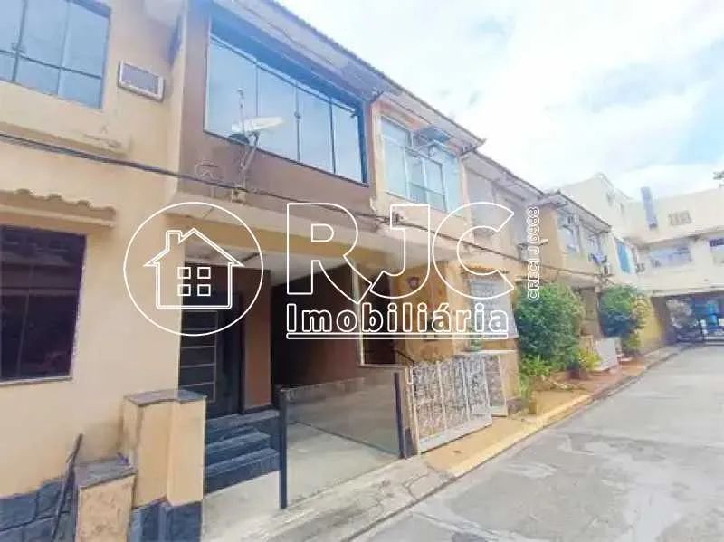 Casa de Vila : Duplex / Residencial / Praça da Bandeira