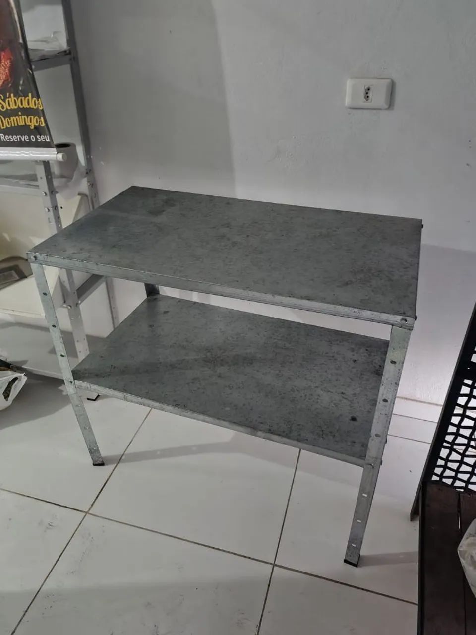 PRATELEIRA E MESA DE FERRO - Foto 2