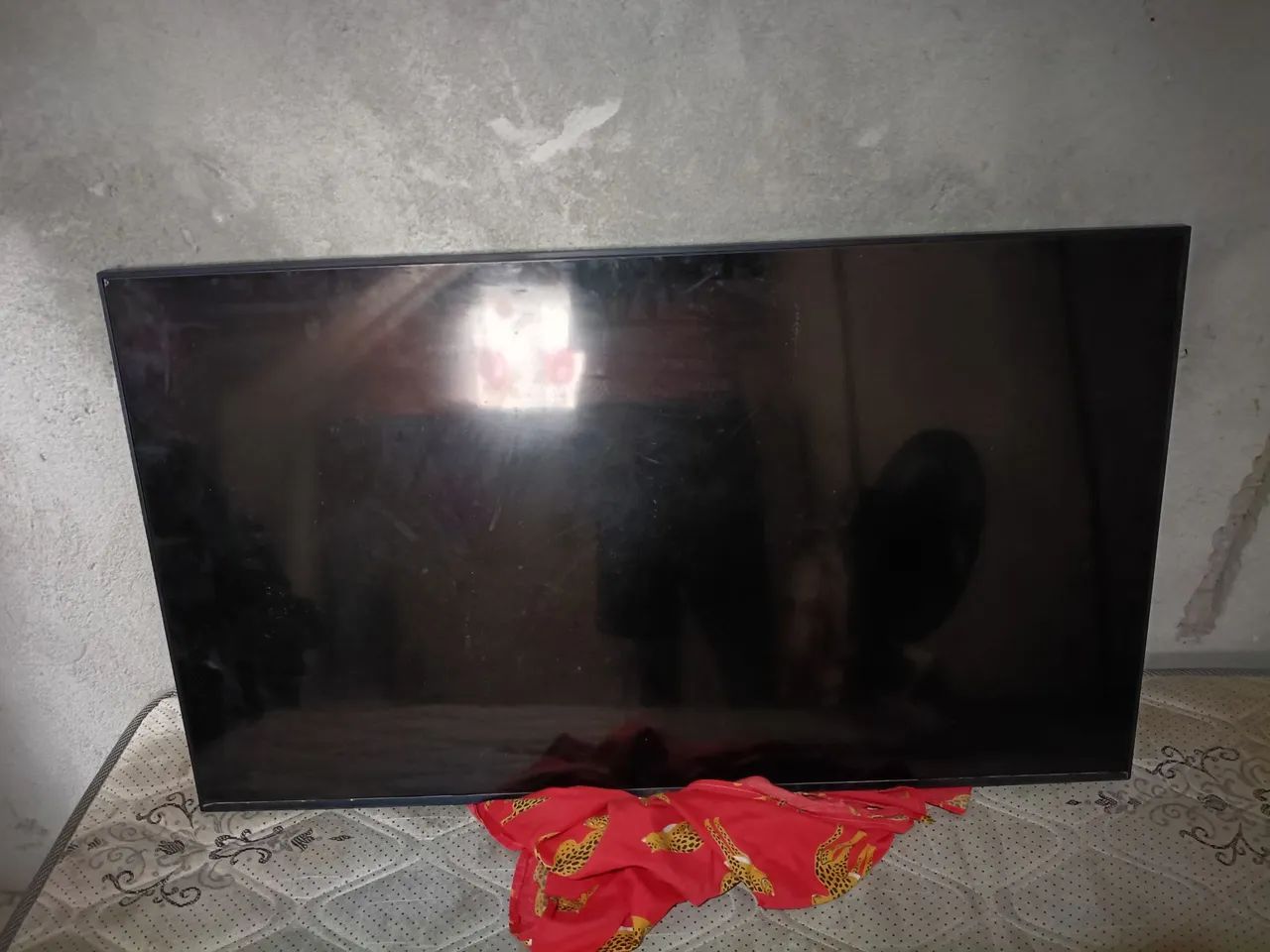 Tv smart lg 50 com defeito  - Foto 5