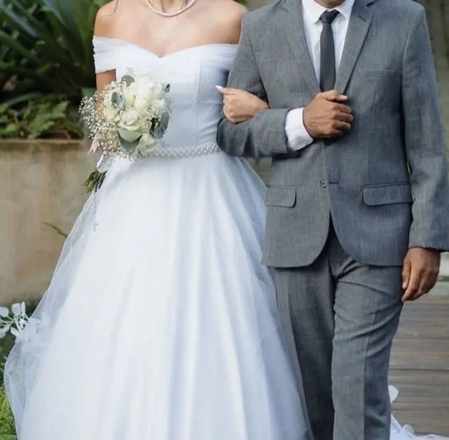 Vestido de noiva com cauda - Foto 3