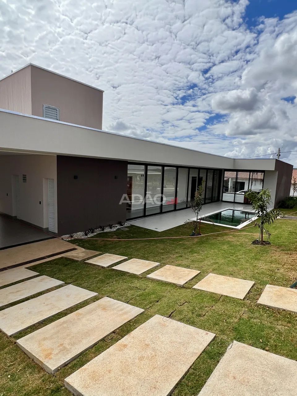 Condomínio Belvedere Village