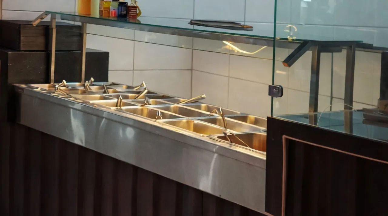 Buffet  quente e frio