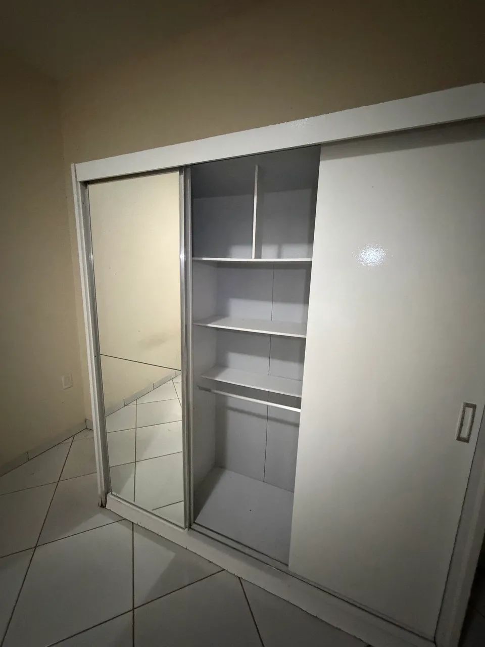 Guarda roupa pra sair rápido  - Foto 2