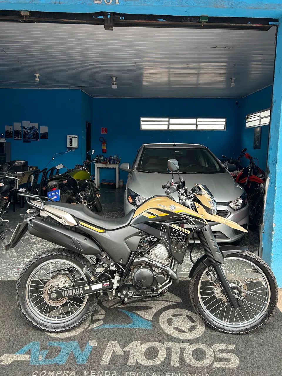 LANDER 250