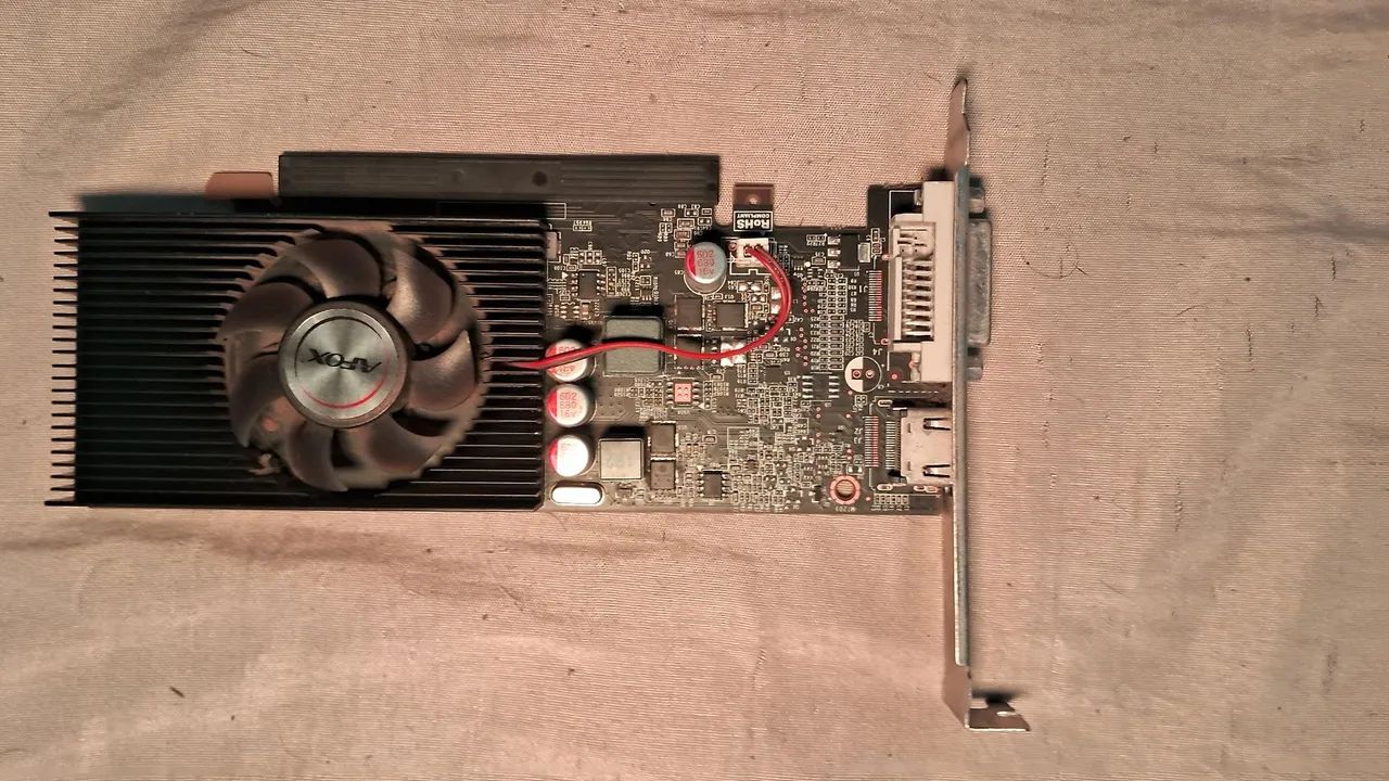 Placa de vídeo GT 1030 2gb gddr5 - Foto 2