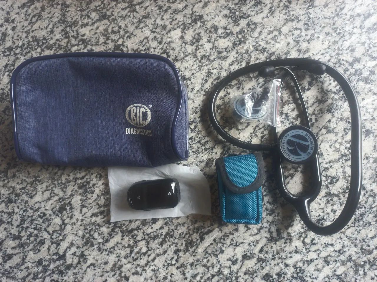ESTETOSCOPIO + OXIMETRO 