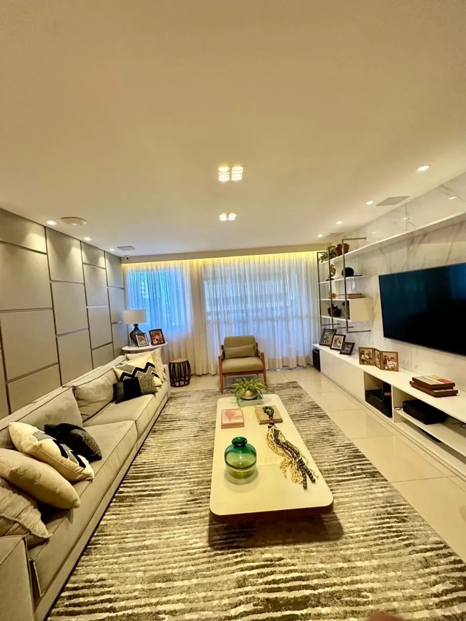Apto de alto padrão com 3 suítes e 150 m² na Ponta Verde