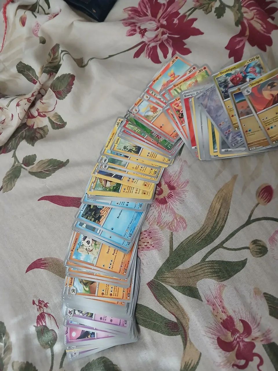 Cartas Pokémon TCG (aleatórias)