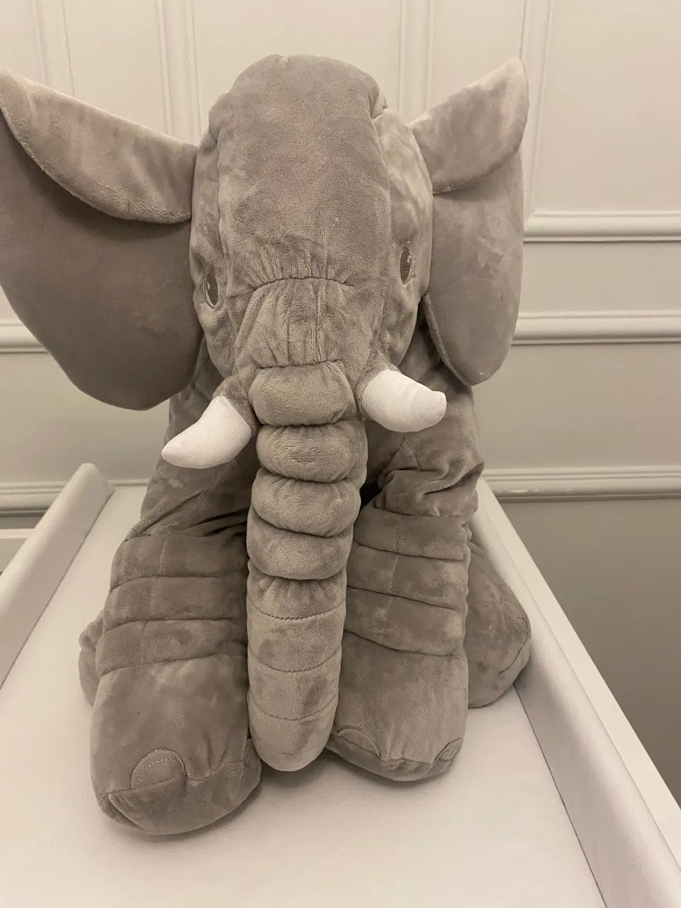 Elefante auxiliar pra aprender a sentar 