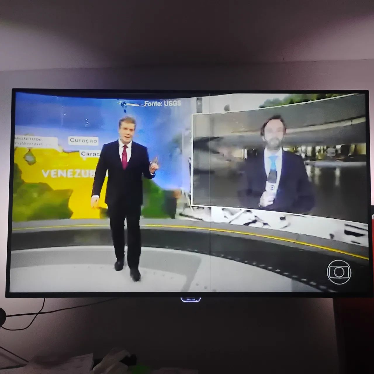 Tv Android Philips 55pug7100 amblait defeito tela risco - Foto 5