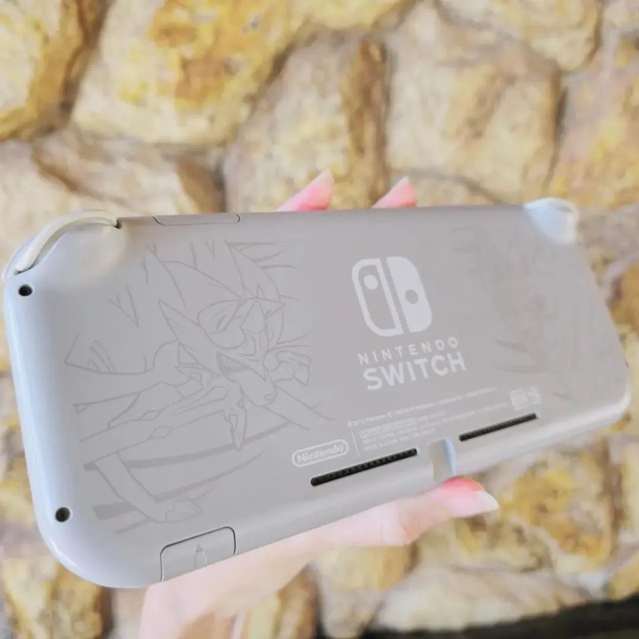 Nintendo Switch Lite edição Pokémon - Foto 4