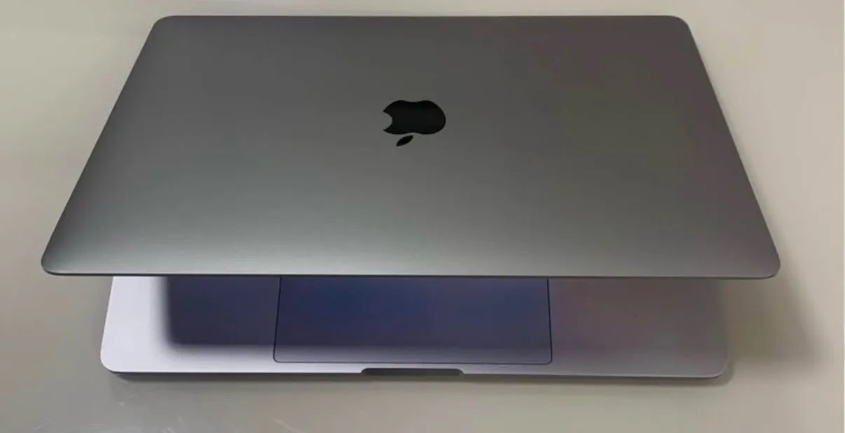 MacBook Pro 2019 - Core I5 - Foto 4