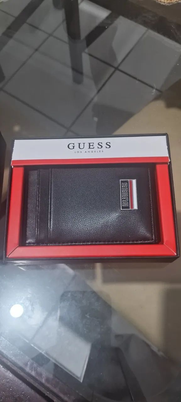 Carteira italiana GUESS em couro, nova ,oportunidade 