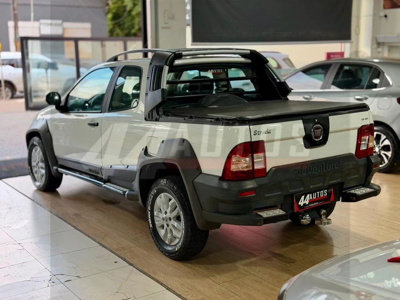 Fiat Strada Adventure1.8/ 1.8 Locker Flex CD 2013 - Foto 4