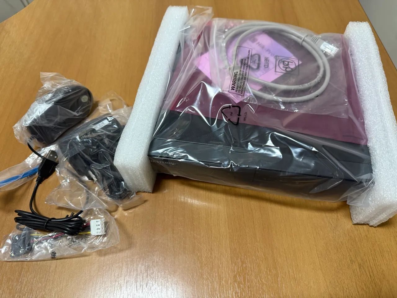 NVR 8!canais Hikvision novo na caixa  - Foto 2