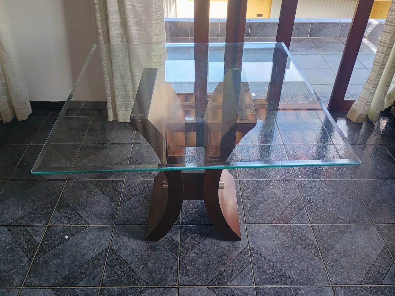 Conjunto mesa + 4 cadeiras madeira  - Foto 5